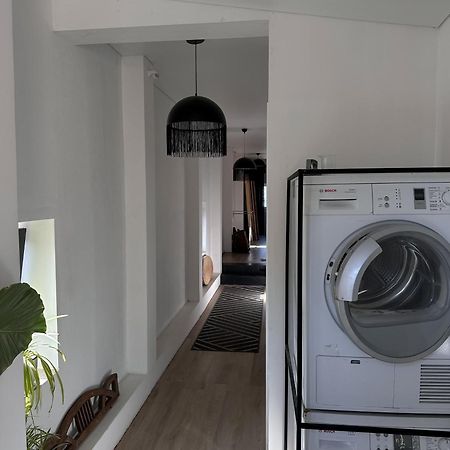 White Door Apartments Heart Of Odessa 1 Ngoại thất bức ảnh
