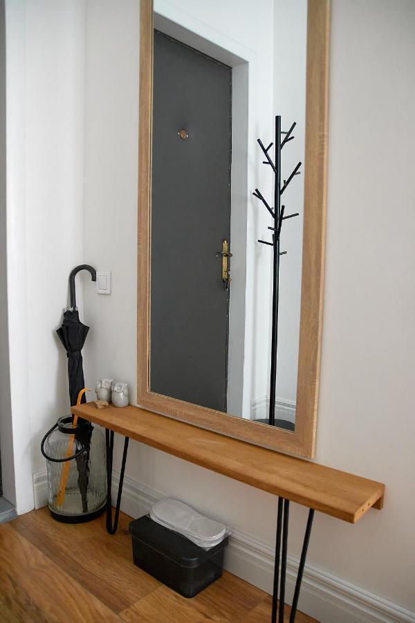 White Door Apartments Heart Of Odessa 1 Ngoại thất bức ảnh