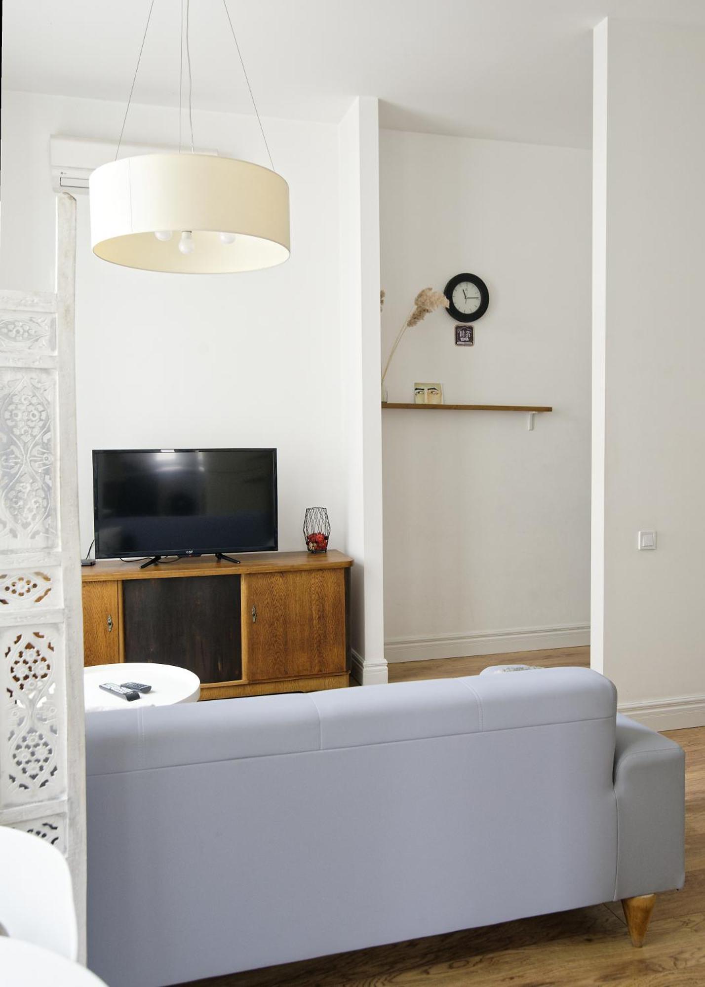 White Door Apartments Heart Of Odessa 1 Ngoại thất bức ảnh