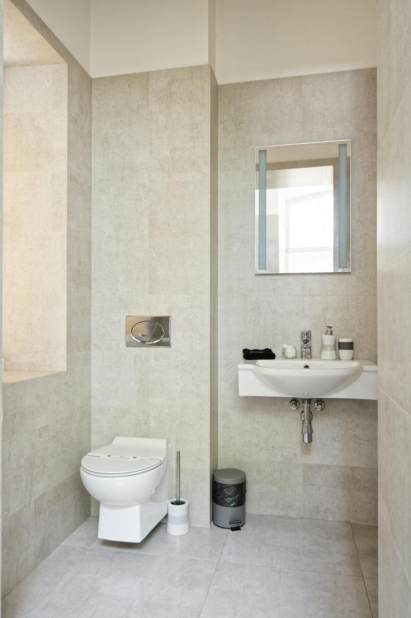 White Door Apartments Heart Of Odessa 1 Ngoại thất bức ảnh