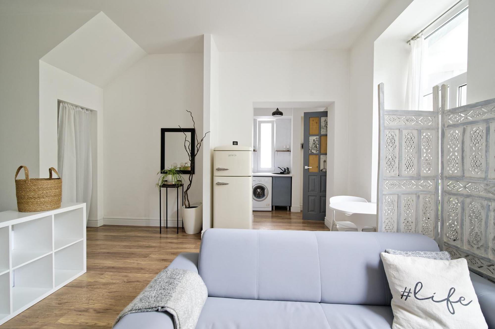 White Door Apartments Heart Of Odessa 1 Ngoại thất bức ảnh