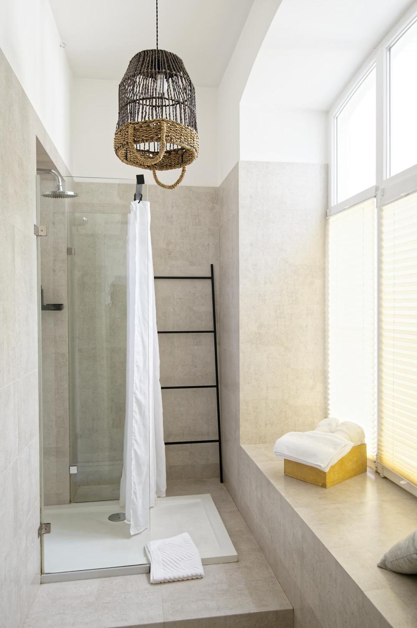 White Door Apartments Heart Of Odessa 1 Ngoại thất bức ảnh