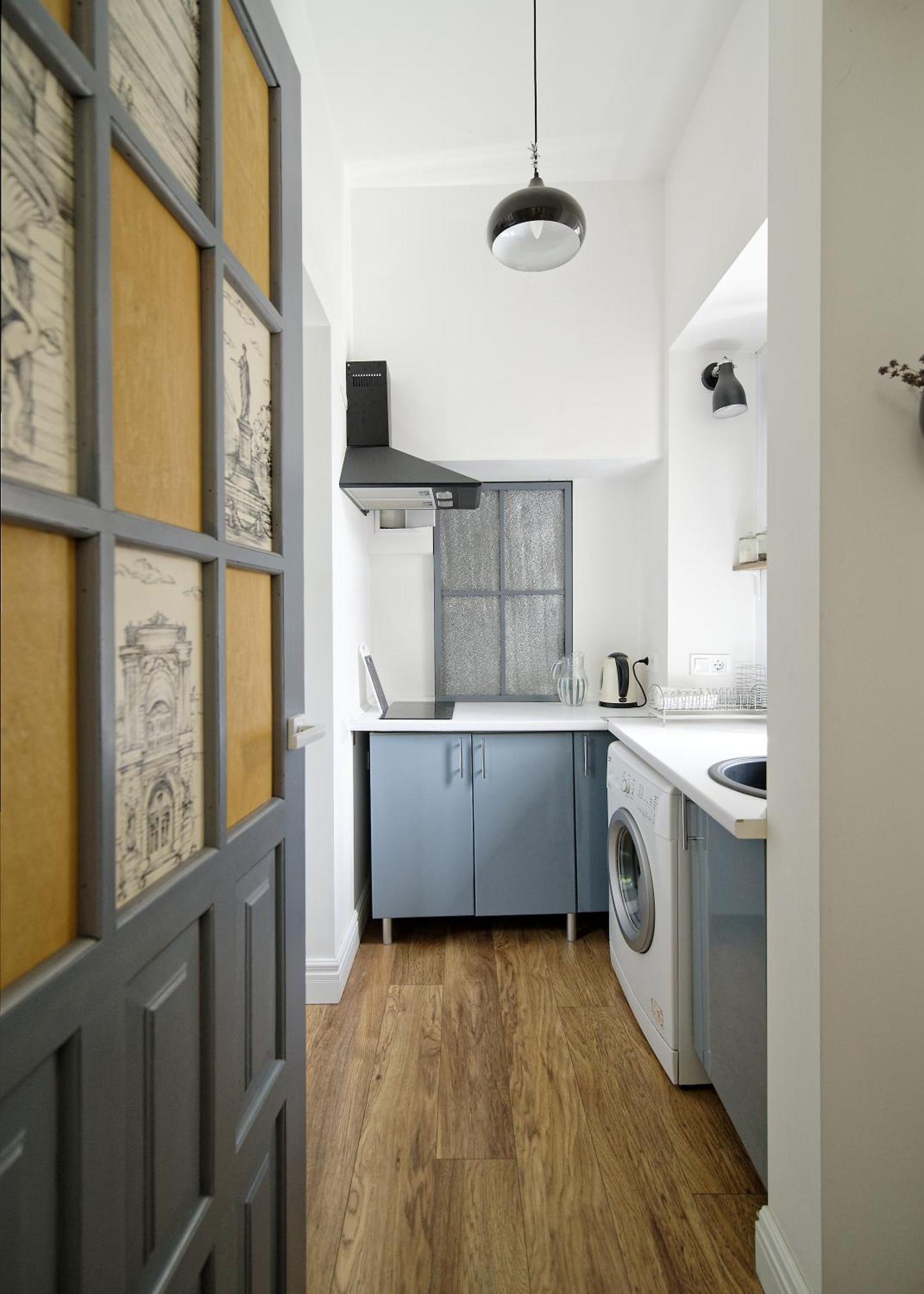 White Door Apartments Heart Of Odessa 1 Ngoại thất bức ảnh
